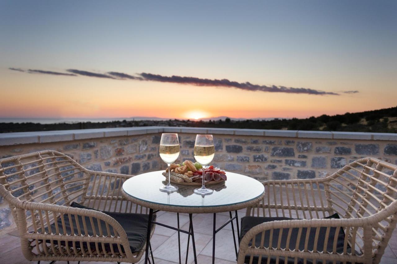Armantanis Luxury 3*